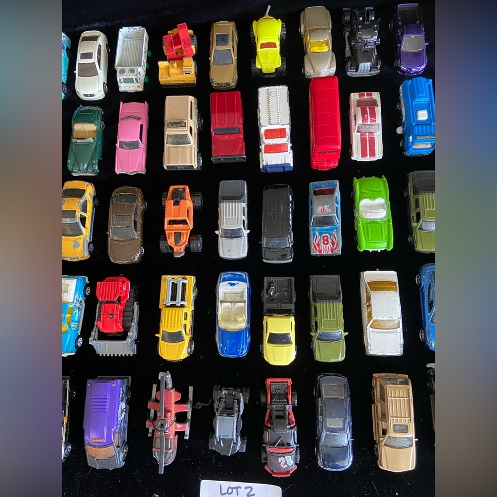 Lot 2 - 50 MATCHBOX die cast CARS Various ages USED Toy Box Condition READ - Picture 3 of 7